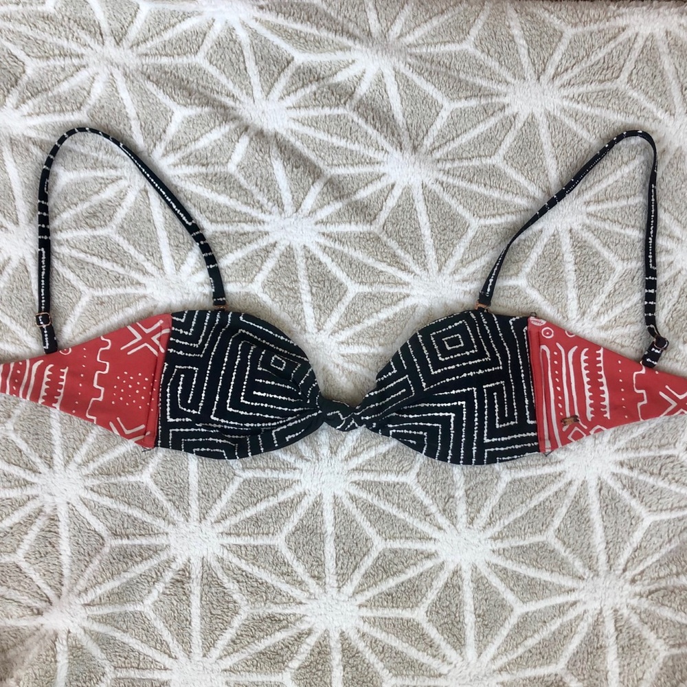 Roxy Aztec Bandeau Bikini Top (Persian Red/Black)